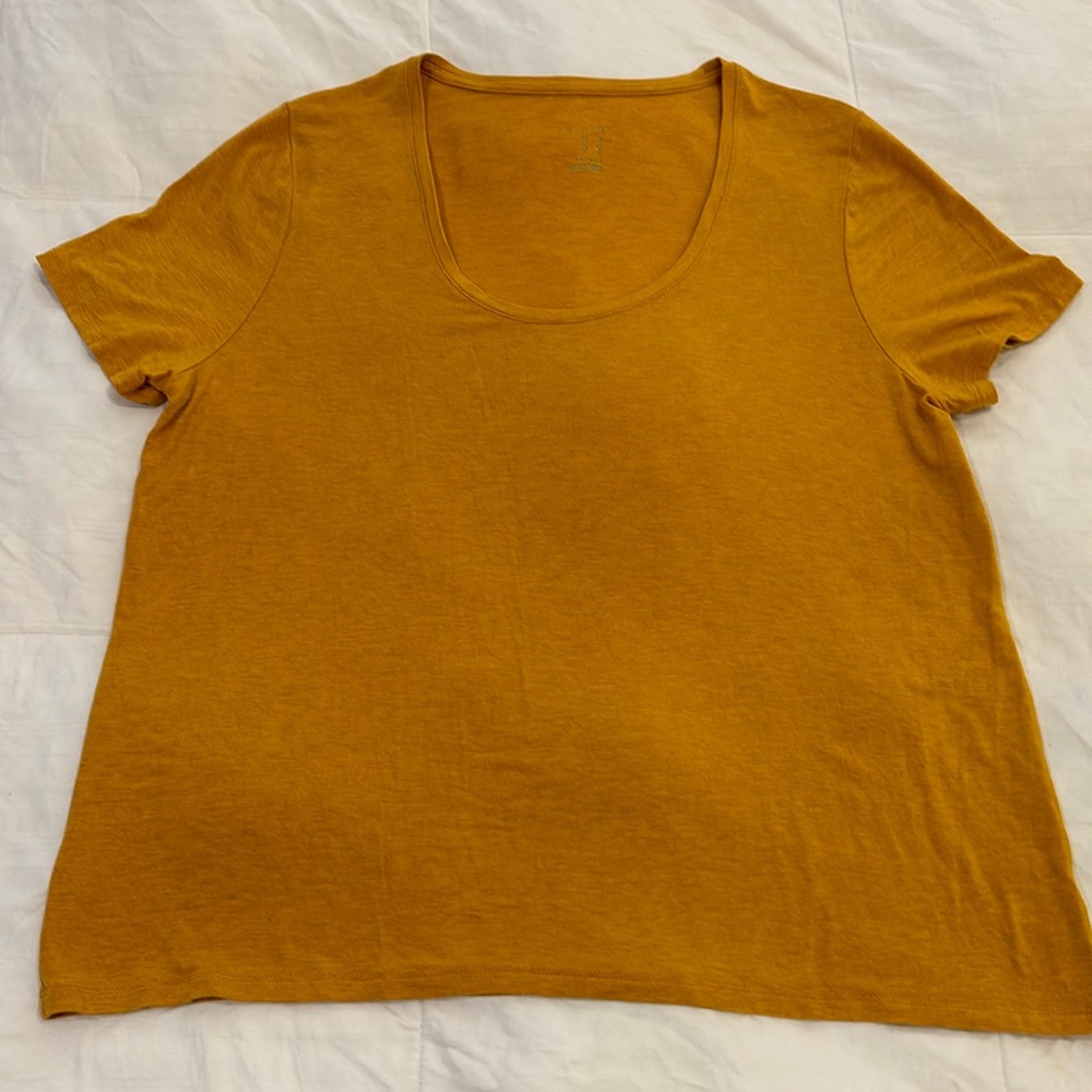 A New Day Scoop Neck T-Shirt. Mustard Yellow. Size XXL
